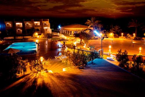 16 фото отеля Barracuda Beach Resort Umm Al Quwain 3* 