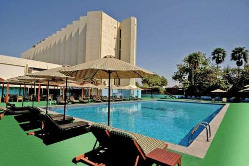 2 фото отеля Beach Hotel By Bin Majid Hotels & Resorts 4* 