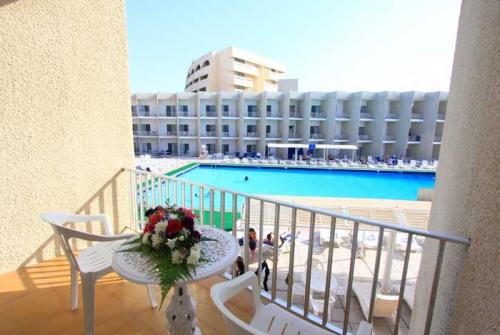 5 фото отеля Beach Hotel Sharjah 3* 