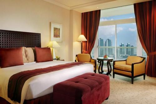 14 фото отеля Beach Rotana Hotel & Towers 5* 