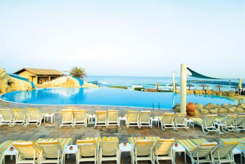 6 фото отеля Coral Beach Resort Sharjah 4* 