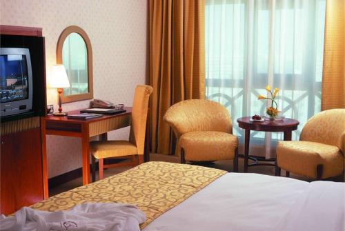 3 фото отеля Coral Deira 4* 