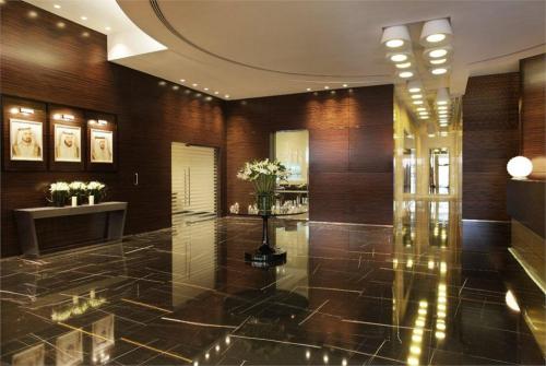 2 фото отеля Cosmopolitan Hotel Dubai 4* 