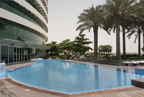 2 фото отеля Crowne Plaza Dubai Festival City 5* 