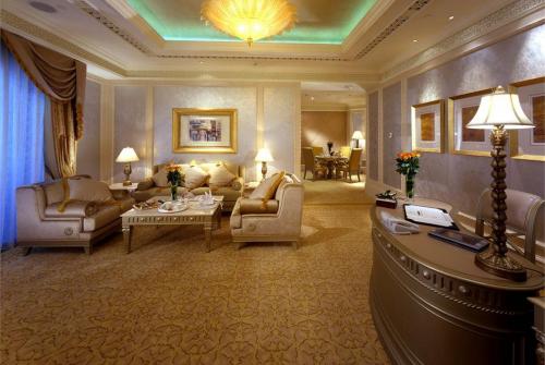 19 фото отеля Emirates Palace 5* 