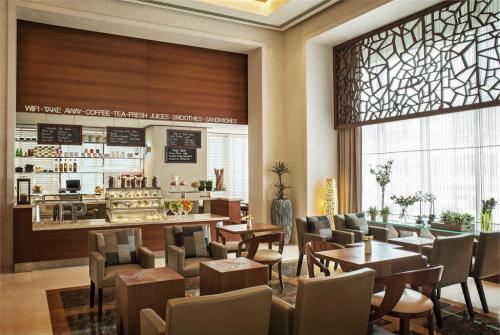 20 фото отеля Four Points Sheikh Zayed Road Hotel 4* 
