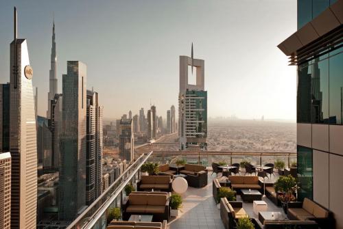 27 фото отеля Four Points Sheikh Zayed Road Hotel 4* 