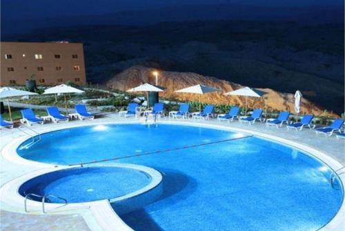 3 фото отеля Golden Tulip Khatt Springs Resort & Spa 4* 