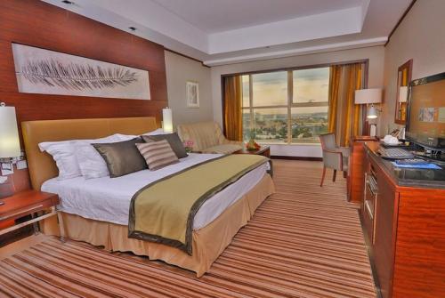 16 фото отеля Grand Millenium Dubai 5* 