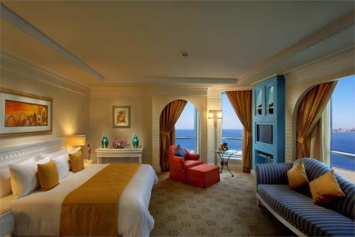 17 фото отеля Habtoor Grand Beach Resort & Spa 5* 