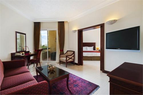 12 фото отеля Hilton Fujairah 5* 