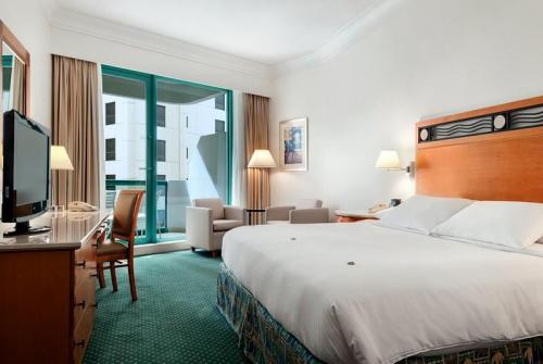 16 фото отеля Hilton Jumeirah Resort 5* 