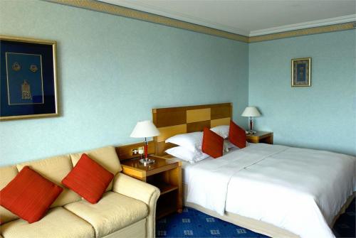 8 фото отеля Hilton Ras Al Khaimah Hotel 5* 