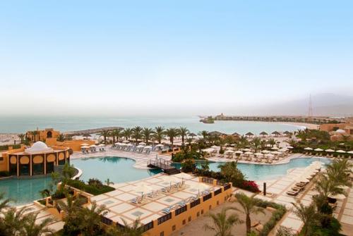 4 фото отеля Hilton Ras Al Khaimah Resort & Spa 5* 