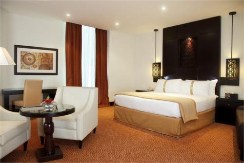 13 фото отеля Holiday Inn Dubai Al Barsha 4* 