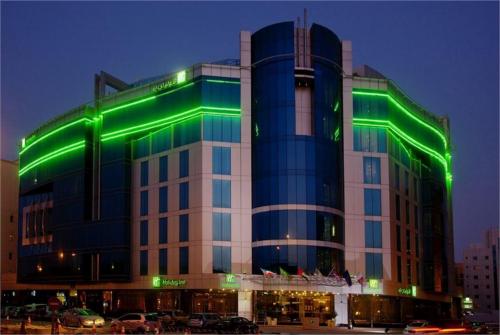 2 фото отеля Holiday Inn Dubai Al Barsha 4* 