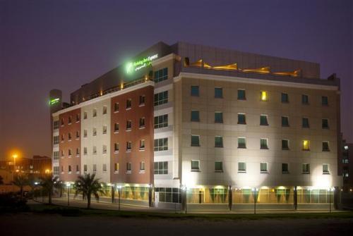 1 фото отеля Holiday Inn Express Dubai Internet City 2* 
