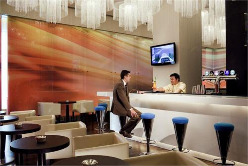 5 фото отеля Ibis Hotel Mall Of Emirates 2* 