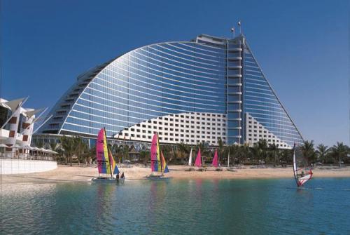 1 фото отеля Jumeirah Beach Hotel 5* 
