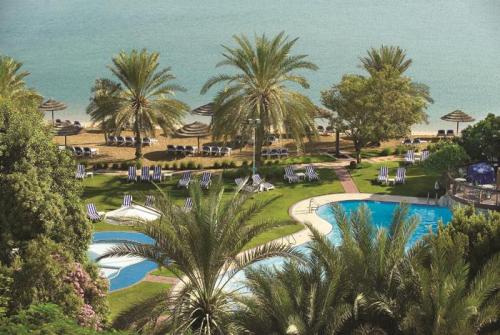 3 фото отеля Le Meridien Abu Dhabi 4* 
