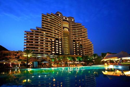 6 фото отеля Le Meridien Al Aqah Beach Resort 5* 