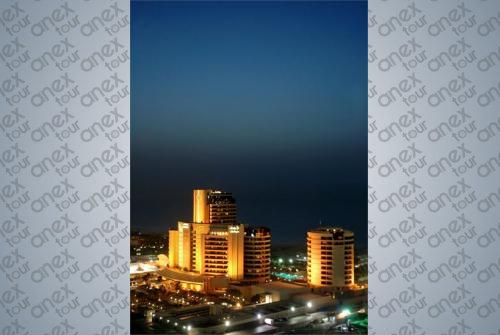 2 фото отеля Le Royal Meridien Beach Resort & Spa 5* 