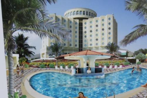 2 фото отеля Oceanic Beach Hotel Khorfakkan 4* 