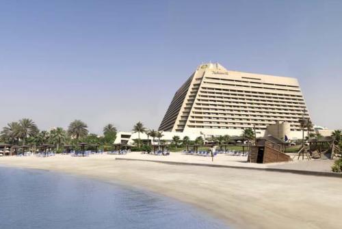 3 фото отеля Radisson Blu Resort Sharjah 5* 