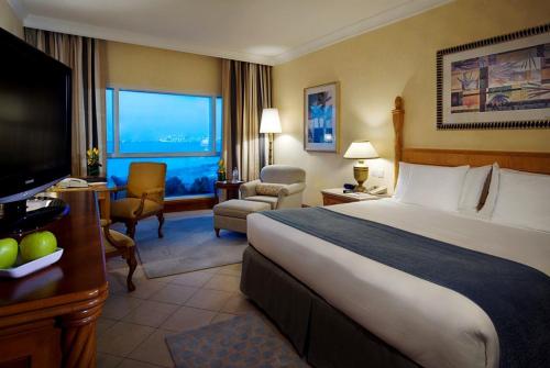 6 фото отеля Sheraton Jumeirah Beach 5* 