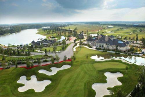 4 фото отеля The Address Montgomerie 5* 