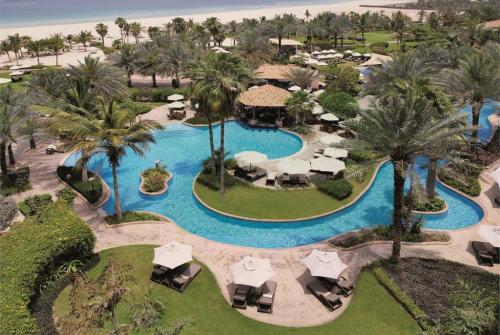 1 фото отеля The Ritz Carlton Jumeirah Dubai 5* 