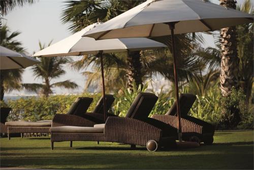 4 фото отеля The Ritz Carlton Jumeirah Dubai 5* 
