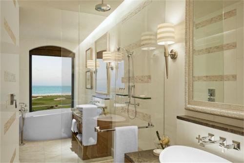 12 фото отеля The St Regis Saadiyat Island Resort Abu Dhabi 5* 