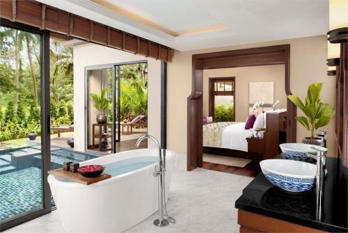 9 фото отеля Anantara Phuket Layan Resort & Spa 5* 