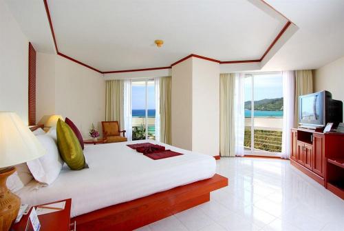 7 фото отеля Andaman Beach Suites Hotel 3* 