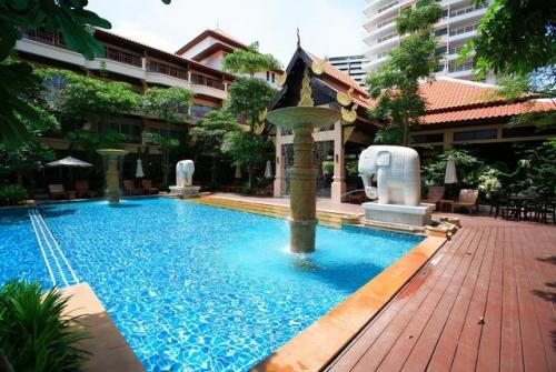 2 фото отеля Avalon Beach Resort Pattaya 4* 