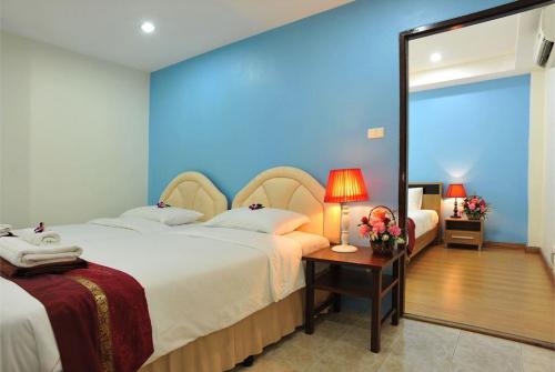 13 фото отеля Baan Karon Resort 3* 