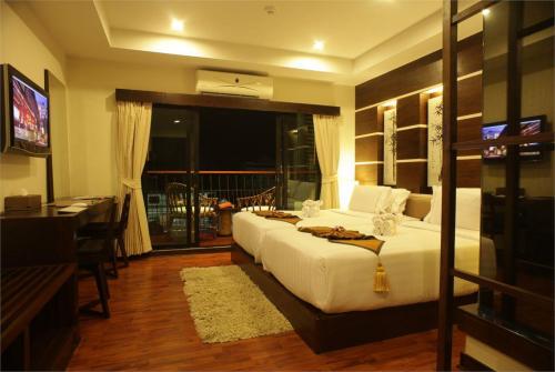 7 фото отеля Bamboo House Phuket 3* 