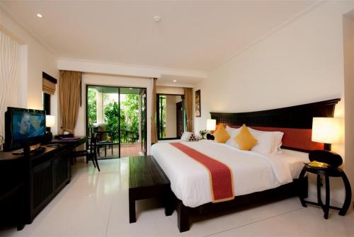 15 фото отеля Bhu Nga Thani Resort And Spa 4* 