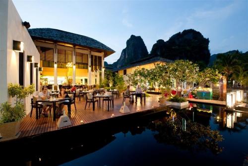 33 фото отеля Bhu Nga Thani Resort And Spa 4* 