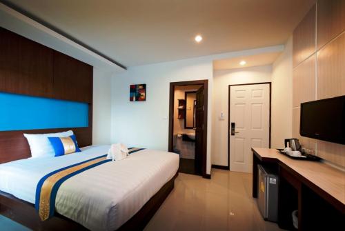 6 фото отеля Blue Sky Patong Hotel 3* 