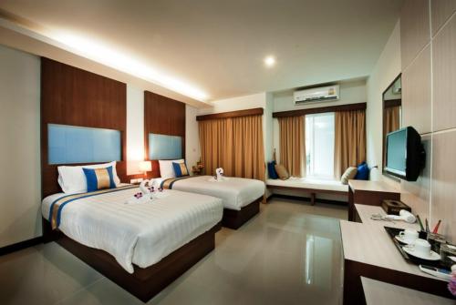 8 фото отеля Blue Sky Patong Hotel 3* 