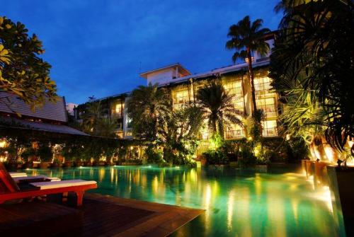 3 фото отеля Burasari Resort Patong 4* 
