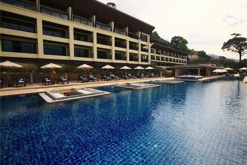 9 фото отеля Centara Blue Marine Resort & Spa Phuket 4* 