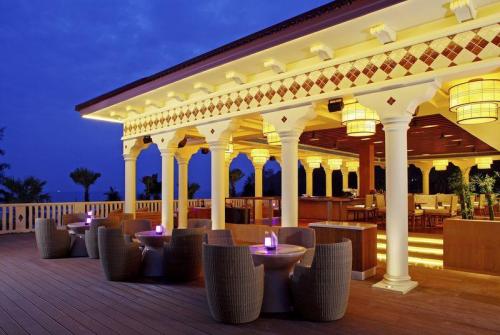 10 фото отеля Centara Grand Beach Resort Phuket 5* 