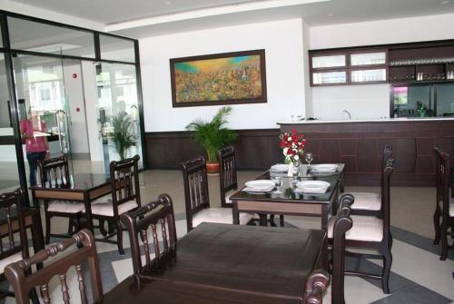 14 фото отеля Chatkaew Hill Hotel And Residence 3* 