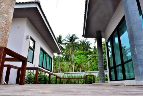 10 фото отеля Chaweng Noi Pool Villa 4* 