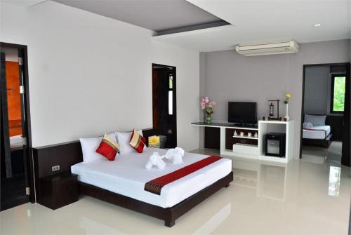 61 фото отеля Chaweng Noi Pool Villa 4* 