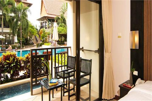 1 фото отеля Deevana Patong Resort & Spa 4* 