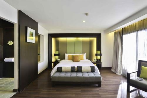 11 фото отеля Eastin Hotel Pattaya 3* 